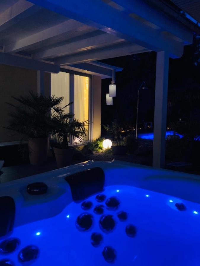 Apartment Tinyhouse Mit Pool, Outdoor Whirlpool Und Garten Petershagen-Eggersdorf Exterior foto